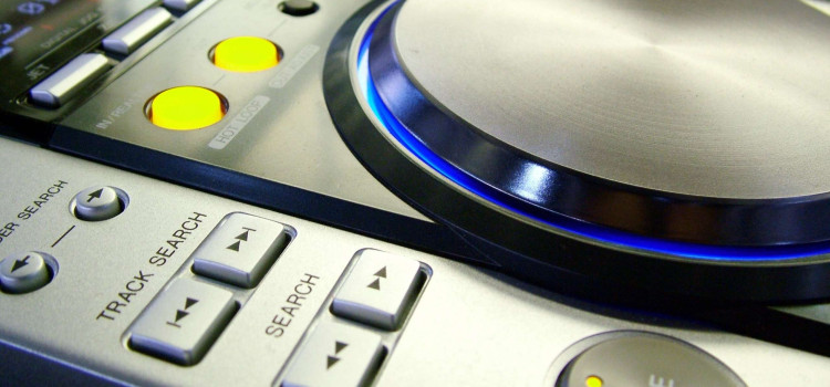 TECHNIK REALIZACJI NAGRAŃ I NAGŁOŚNIEŃ – OSTATNIE WOLNE MIEJSCA TECHNIK REALIZACJI NAGRAŃ I NAGŁOŚNIEŃ – OSTATNIE WOLNE MIEJSCA