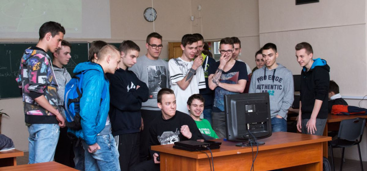 7 kwietnia 2016 odbył się w naszej szkole turniej FIFA 16 7 kwietnia 2016 odbył się w naszej szkole turniej FIFA 16