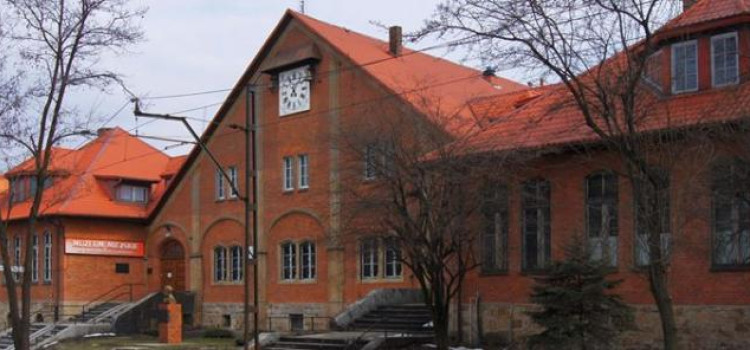 Półfinały konkursu „Z demokracją na TY” Półfinały konkursu „Z demokracją na TY”