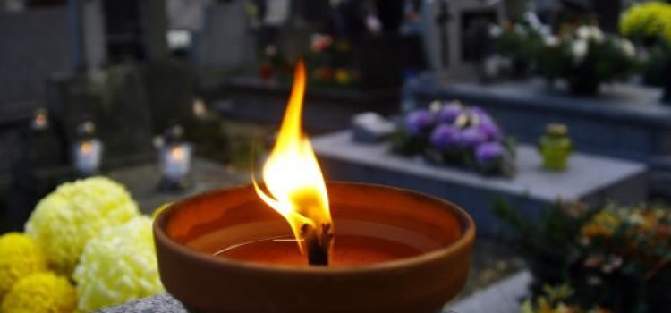 1 listopada Dzień Wszystkich Świętych 1 listopada Dzień Wszystkich Świętych