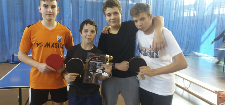 Szkolny Turniej Tenisa Stołowego 07.10.2016 Szkolny Turniej Tenisa Stołowego 07.10.2016