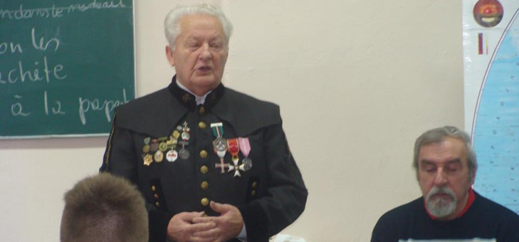 Spotkanie z P.Stanisławem Kiermesem i Józefem Gulczyńskim członkami Stowarzyszenia Osób Represjonowanych w Stanie Wojennym Spotkanie z P.Stanisławem Kiermesem i Józefem Gulczyńskim członkami Stowarzyszenia Osób Represjonowanych w Stanie Wojennym