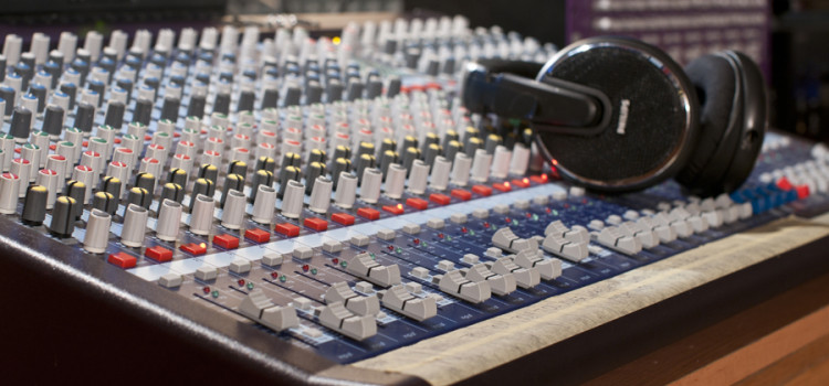 Rekrutacja na wyjazd 3 grupy z projektu ,,Europejska Realizacja Nagrań i Nagłośnień” Rekrutacja na wyjazd 3 grupy z projektu ,,Europejska Realizacja Nagrań i Nagłośnień”