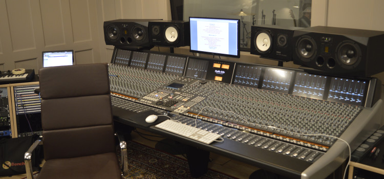 Już wkrótce powstanie u nas studio nagrań wraz z pracownią urządzeń!!! Już wkrótce powstanie u nas studio nagrań wraz z pracownią urządzeń!!!