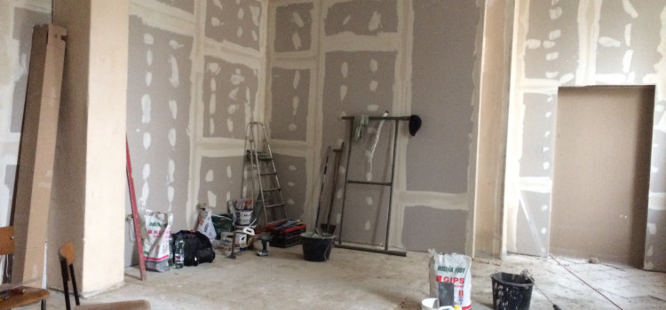 Dobiegają końca prace adaptacyjno-budowlane szkolnej pracowni nr 11 Dobiegają końca prace adaptacyjno-budowlane szkolnej pracowni nr 11