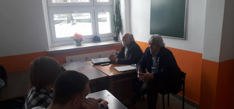 Ciekawa lekcja historii najnowszej… Ciekawa lekcja historii najnowszej…