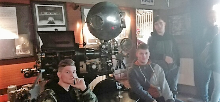 Edukacja fimowa w „Tołstoju” Edukacja fimowa w „Tołstoju”