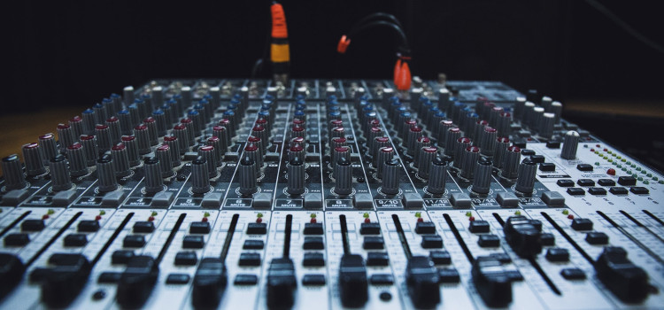 Technik realizacji nagłośnień Technik realizacji nagłośnień