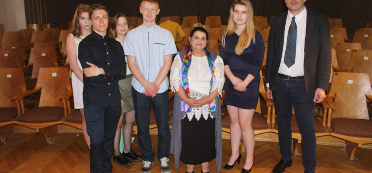 Okruchy Gali Aniołów Kultury w Domu Literatury na Krakowskim Przedmieściu w Warszawie Okruchy Gali Aniołów Kultury w Domu Literatury na Krakowskim Przedmieściu w Warszawie