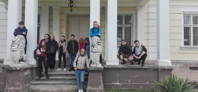 18.09.2019 r. odbyła się wycieczka klasy 3BC do Złotego Potoku 18.09.2019 r. odbyła się wycieczka klasy 3BC do Złotego Potoku