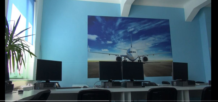 PRACOWNIE W ZS NR 4 – Wybierz się na wycieczkę po szkole i zaproś do niej kolegów i koleżanki PRACOWNIE W ZS NR 4 – Wybierz się na wycieczkę po szkole i zaproś do niej kolegów i koleżanki