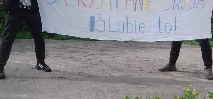 W Zespole Szkół nr 4 25 września 2020 roku odbyła się akcja ekologiczna „Sprzątanie Świata” W Zespole Szkół nr 4 25 września 2020 roku odbyła się akcja ekologiczna „Sprzątanie Świata”