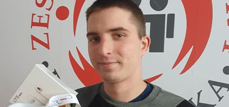 Nasz absolwent Dominik Lipik odebrał nagrodę dla najlepszego typera Euro 2020! Nasz absolwent Dominik Lipik odebrał nagrodę dla najlepszego typera Euro 2020!