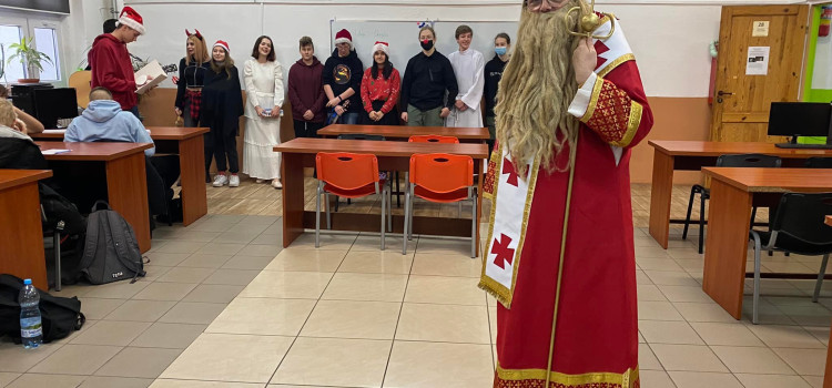 Dziś odwiedził nas Mikołaj. Taki prawdziwy ! Dziś odwiedził nas Mikołaj. Taki prawdziwy !