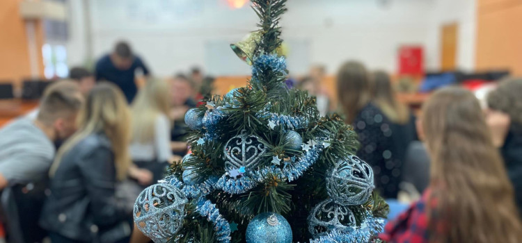 Wigilijka – 2TM życzy Wesołych Świąt! 🌲🌲🌲 Wigilijka – 2TM życzy Wesołych Świąt! 🌲🌲🌲