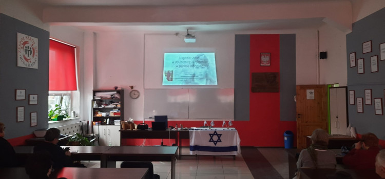 17.03.2020 r. Sebastian Kolon miał zaszczyt prowadzić wykład dla Uniwersytetu III wieku z okazji 80 rocznicy Konferencji w Wannsee 17.03.2020 r. Sebastian Kolon miał zaszczyt prowadzić wykład dla Uniwersytetu III wieku z okazji 80 rocznicy Konferencji w Wannsee