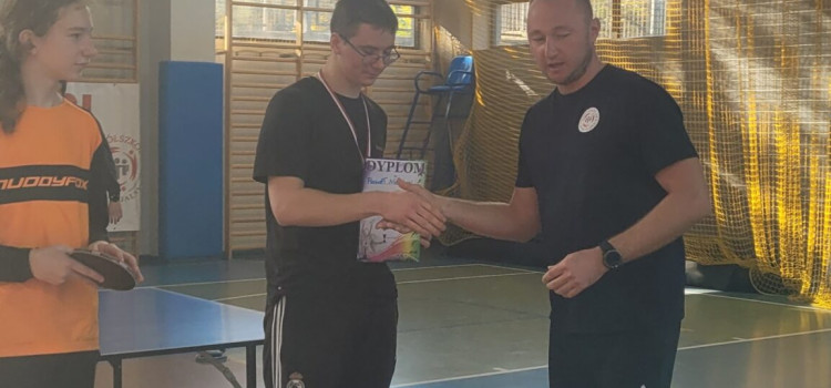 10.10.2022 r na Hali Sportowej w Szkole Podstawowej nr 4 odbył się Szkolny Turniej w Tenisie Stołowym „Latoska Cup 2022” 10.10.2022 r na Hali Sportowej w Szkole Podstawowej nr 4 odbył się Szkolny Turniej w Tenisie Stołowym „Latoska Cup 2022”