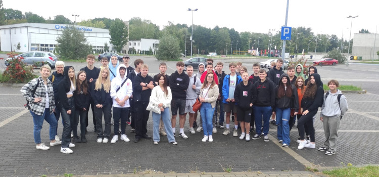 ZS nr 4 w „Mrowisko” – Centrum Kultury Studenckiej Politechniki Śląskiej ZS nr 4 w „Mrowisko” – Centrum Kultury Studenckiej Politechniki Śląskiej