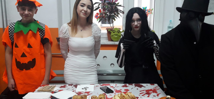 Dziś Halloween w naszej Szkole Dziś Halloween w naszej Szkole