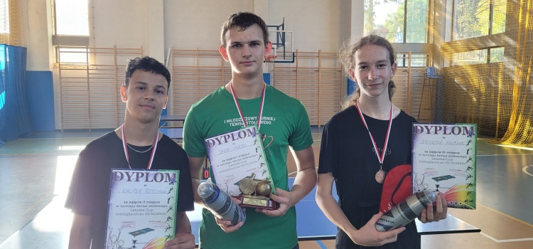 W dniu 02.10.2023 r. w sali gimnastycznej SP 4 odbył się szkolny turniej tenis stołowego LATOSKA CUP 2023 W dniu 02.10.2023 r. w sali gimnastycznej SP 4 odbył się szkolny turniej tenis stołowego LATOSKA CUP 2023
