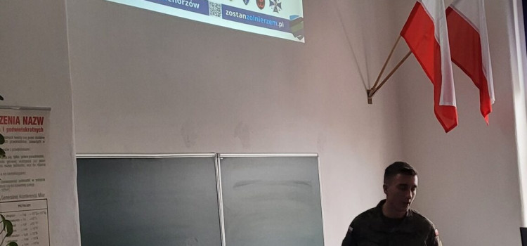 4 listopada 2024 r. mieliśmy przyjemność gościć Ppor. Piotra Szolca przedstawiciela Wojskowego Centrum Rekrutacji w Chorzowie 4 listopada 2024 r. mieliśmy przyjemność gościć Ppor. Piotra Szolca przedstawiciela Wojskowego Centrum Rekrutacji w Chorzowie