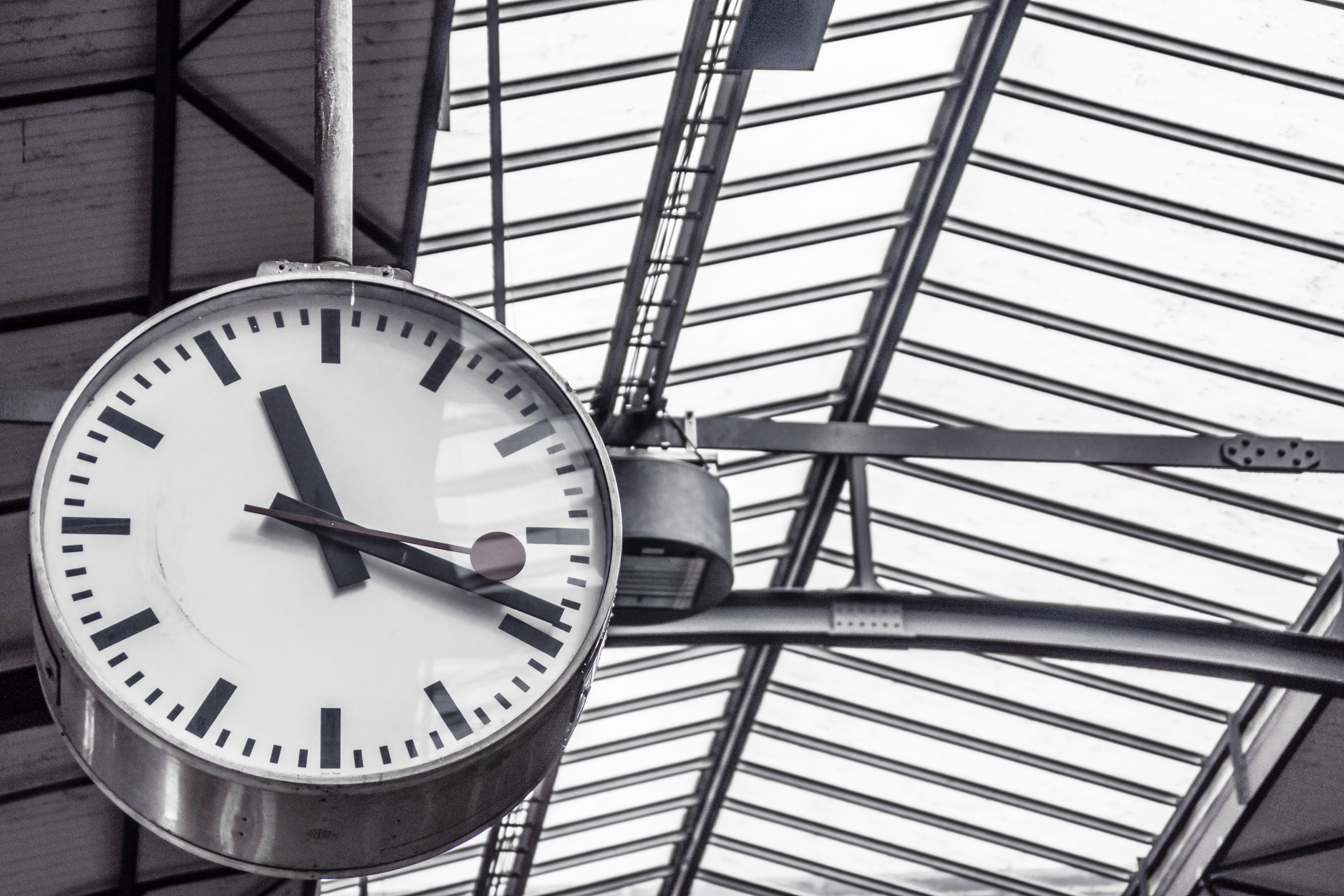 clock-deadline-departure-4090