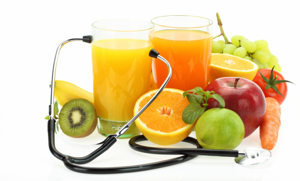 photodune-3132682-healthy-eating-fruits-vegetables-juice-and-stethoscope-m-1024x621